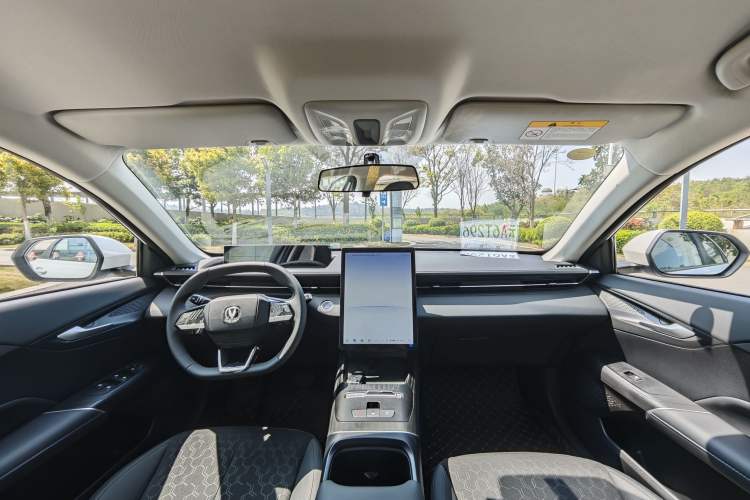 Used Changan Eado PHEV 2025 Smart New Blue Whale 145KM High-Energy Edition
