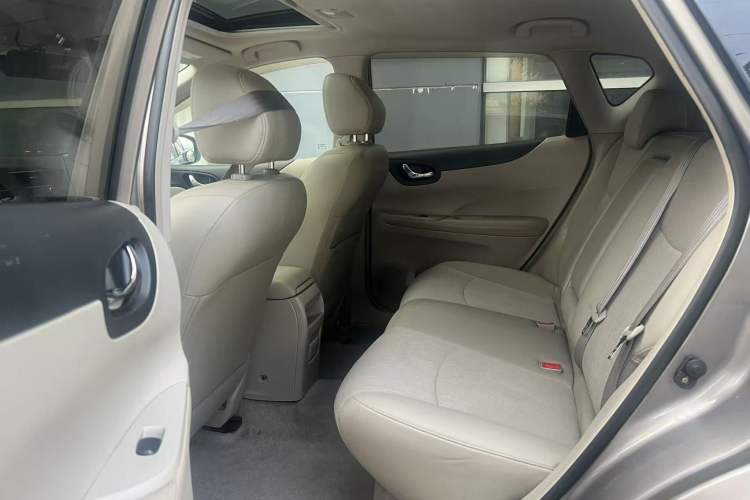 Used Nissan Tiida 2011 1.6L CVT Smart Version