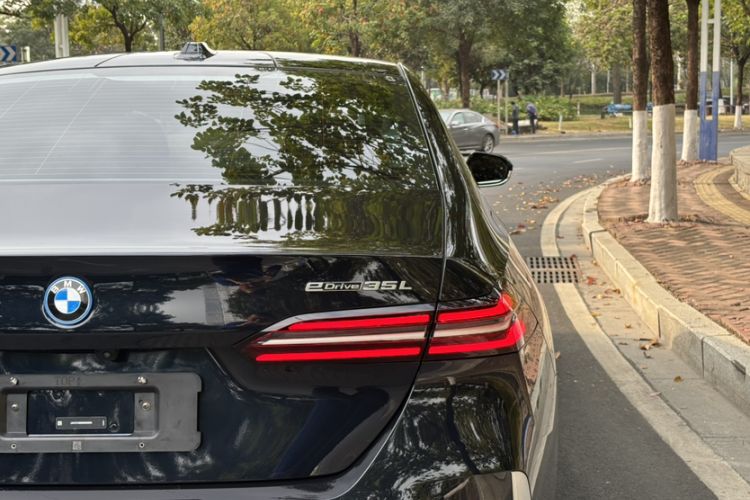 Used BMW i5 2024 eDrive 35L Prestige Luxury Package