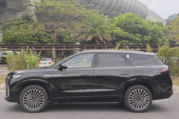 Used Chery Tiggo 9 C-DM 2025 1.5T 106KM Enjoy Edition 5 Seats Lithium-Ion Battery Exterior 9