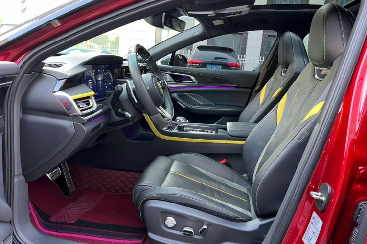 Used Hongqi H6 2023 2.0T ZhiZhen Edition
