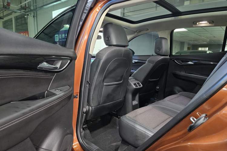 Used Buick Envision 2020 Onix S 652T Two-Wheel Drive Elite Model Interior 2