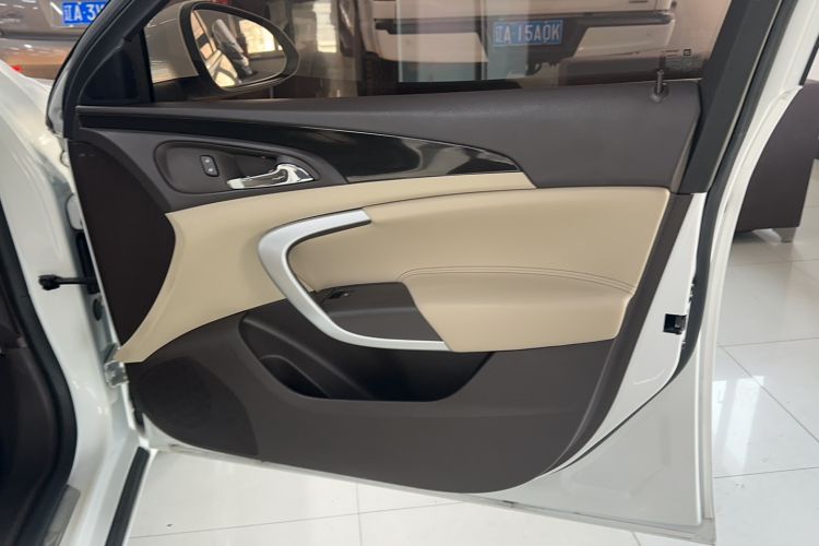 Used Buick Regal 2015 2.0L Leading Fashion Edition