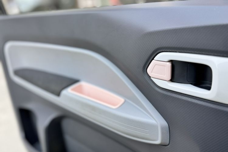 Used Chery QQ Ice Cream 2022 120km Conical Shape Lithium Iron Phosphate