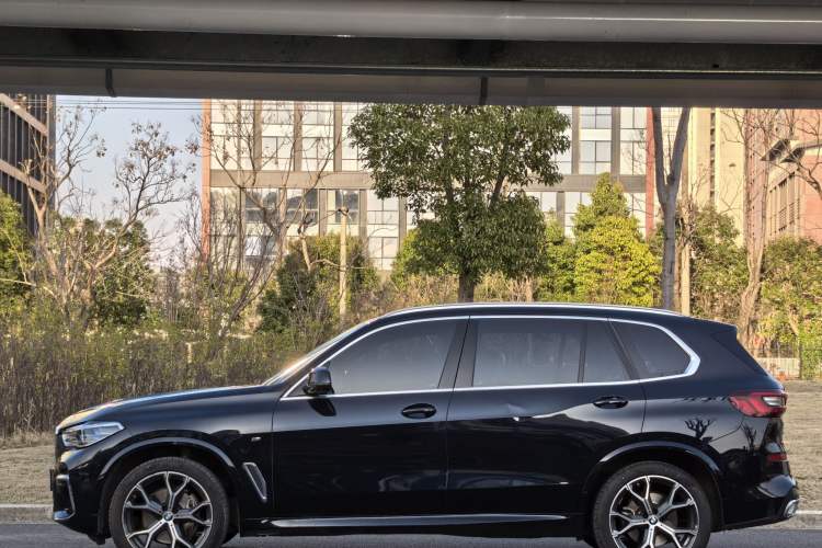 Used BMW X5 2022 Restyled xDrive 40Li M Sport Package