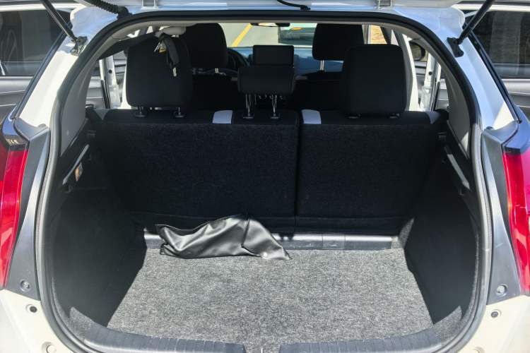 Used Toyota YARiS L Zhi Xuan 2022 1.5L CVT Leading PLUS Edition Trunk