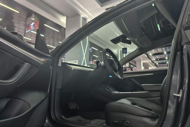 Used Tesla Model 3 2021 Standard Range Rear-Drive Upgraded Version Interior 2