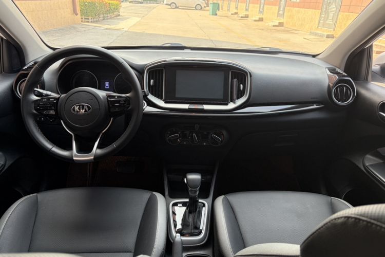 Used Kia kx1 Stonic 2021 1.4L CVT Fun Edition
