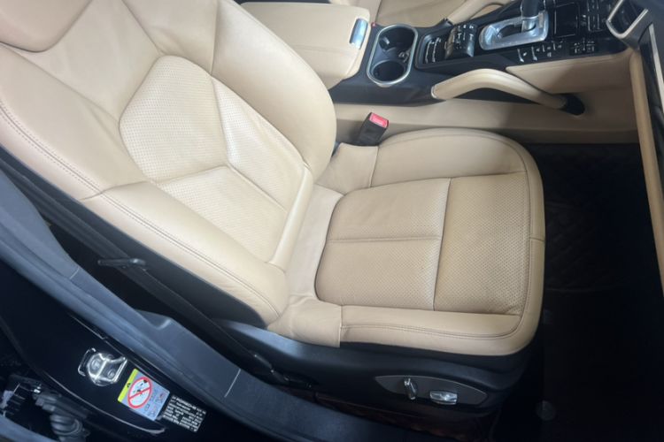 Used Porsche Cayenne 2014 Cayenne Platinum Edition 3.0T