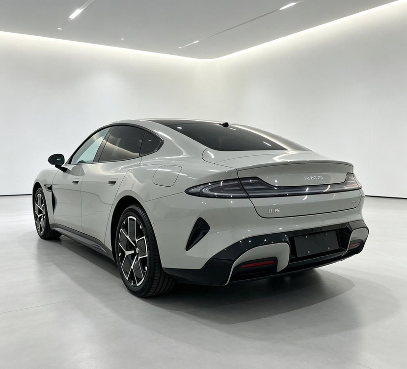 Xiaomi Auto SU7 2024 Rear-Drive Ultra-Long Range Advanced Pro-Level Intelligent Driving Version — снимка 16