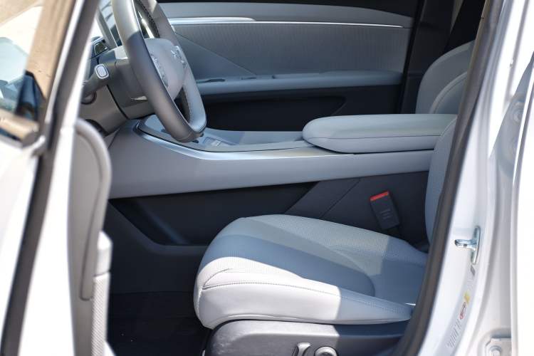 Used XPeng MONA M03 2025 600 with Ultra-Long Range Max Left Front Seat
