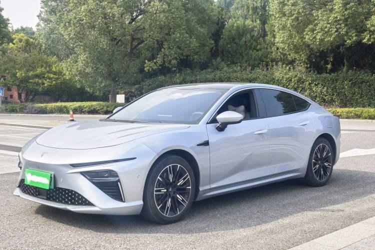 Used NETA S 2022 Extended-Range Version 1160 km Range Rear-Wheel Drive Mid-Grade