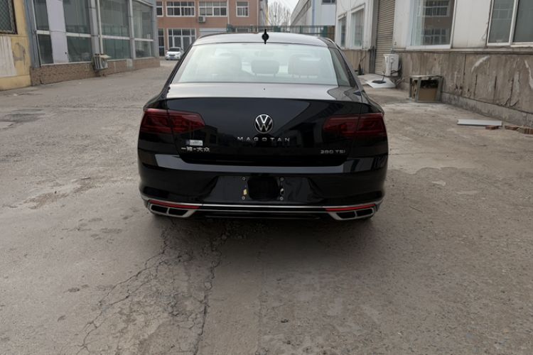 Used Volkswagen Magotan 2025 Revised Version 2 Zhongxiang Edition 280TSI DSG Luxury Trim Exterior 3