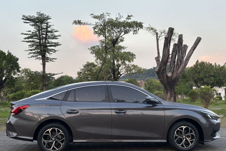 Used MG 5 2022 180 DVVT CVT Youth Luxury Edition