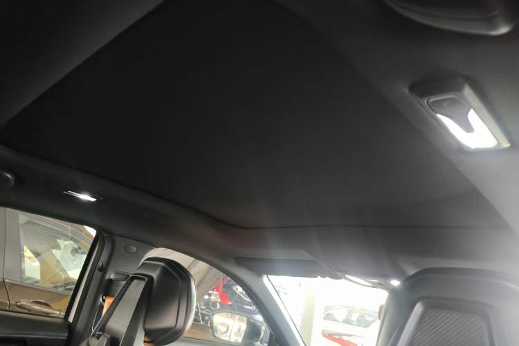 Used Changan UNI-V 2022 1.5T Prestige Version
