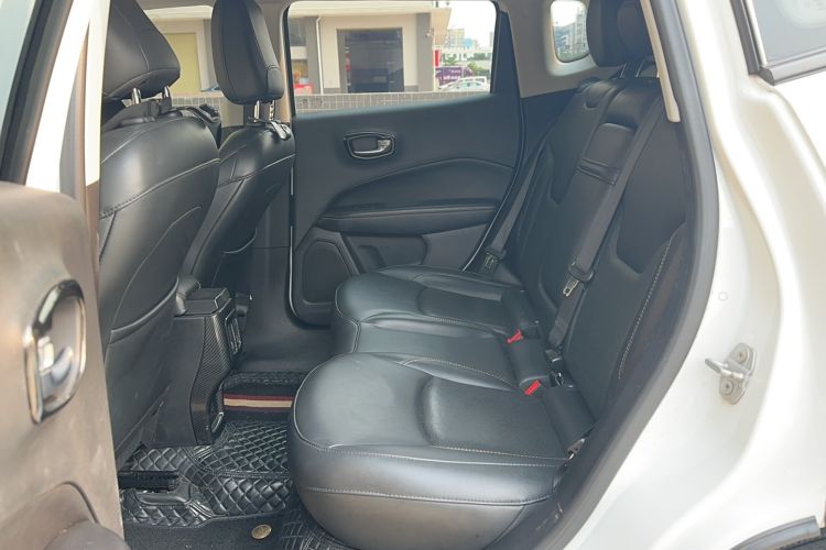 Used Jeep Compass 2017 200T Automatic Family Edition
