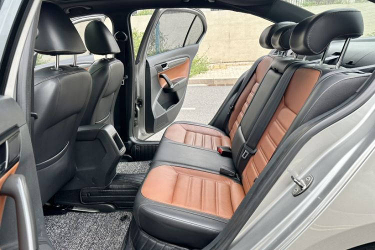 Used Volkswagen Lavida 2014 1.6L Automatic Sport Edition