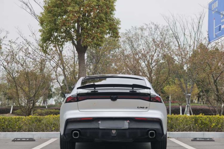 Used CHANGAN UNI-V 2022 1.5T Prestige Version
