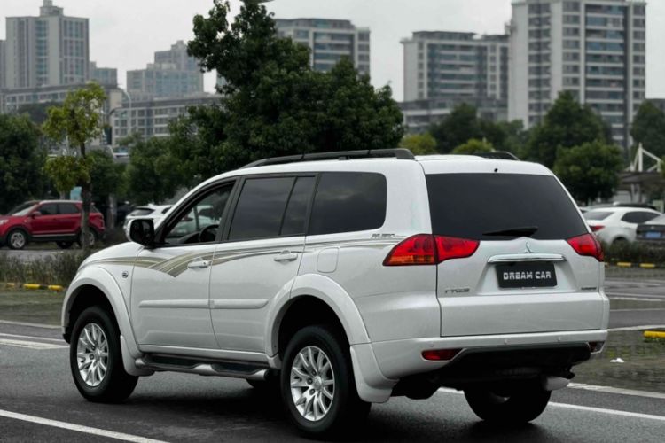 Used Mitsubishi Pajero Sport 2013 3.0L Automatic Two-Wheel Drive Luxury Edition