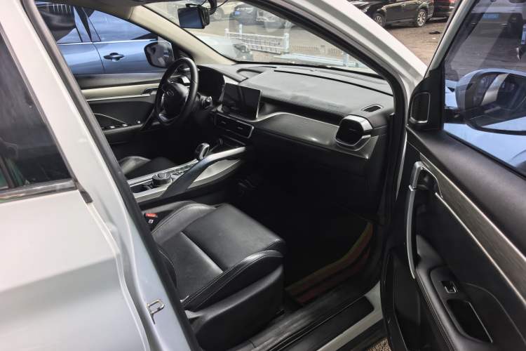 Used Geely Auto Coolray 2019 260T DCT Knight China V Standard Interior 6