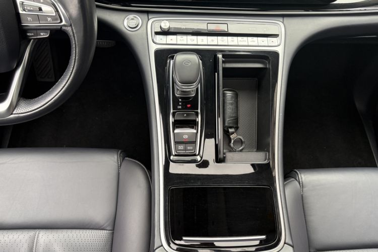 Used GAC Trumpchi M8 2021 Lingxiu Series 390T Deluxe Edition Gear Lever