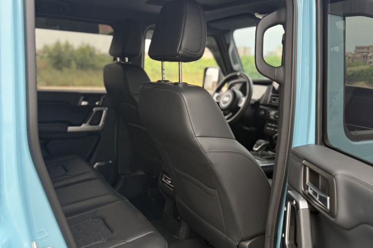 Used 212 T01 2025 2.0T Changfeng
