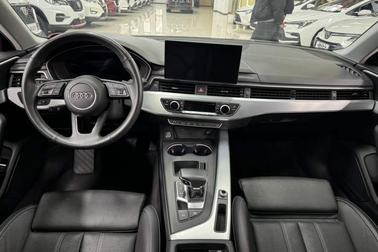 Used Audi A4L 2020 40 TFSI Luxury Dynamic Model