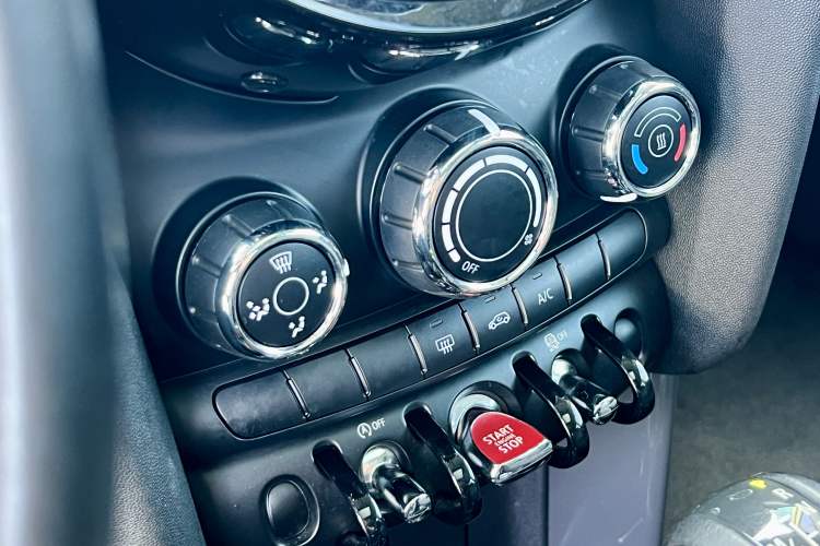 Used MINI MINI 2016 1.5T COOPER Five-Door Edition