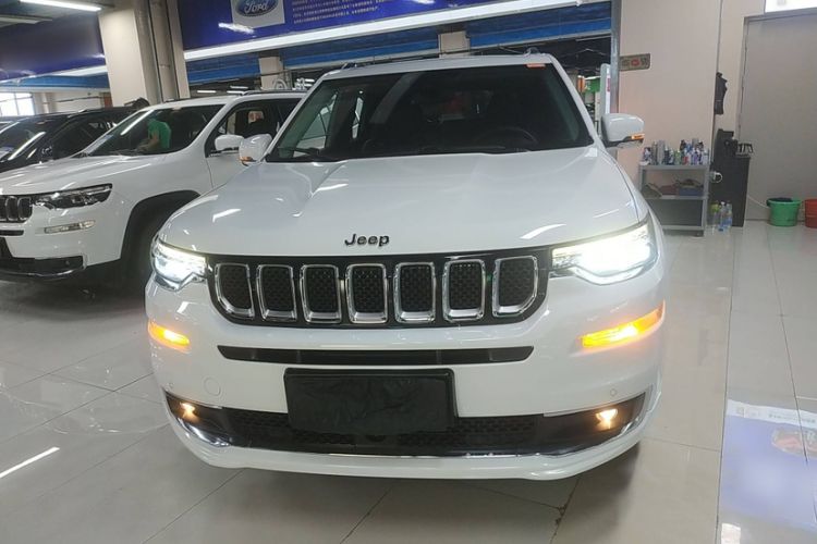 Used Jeep Grand Commander 2018 2.0T Four-Wheel Drive Smart Enjoyment Version China V Emission Standard