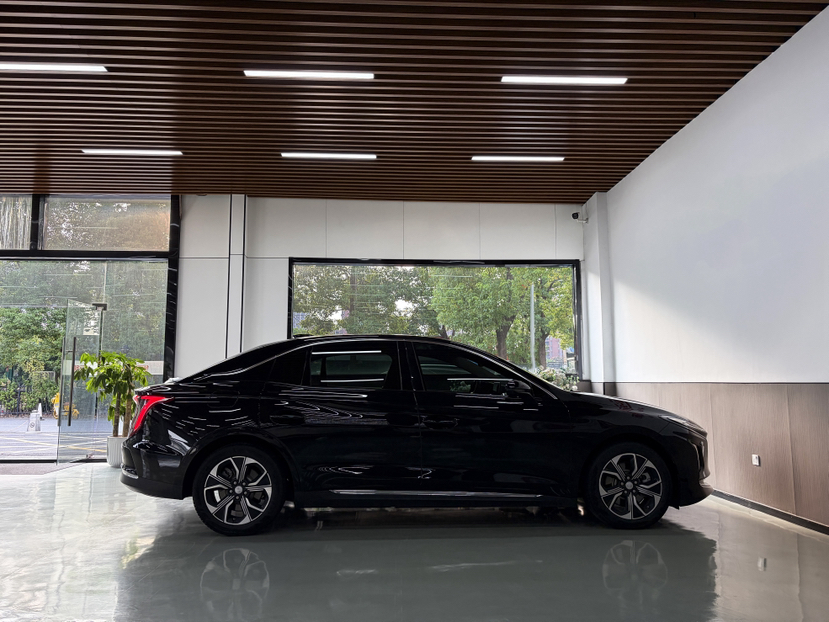 Hongqi E-QM5 2021 Charging Version Flagship Edition — снимка 13
