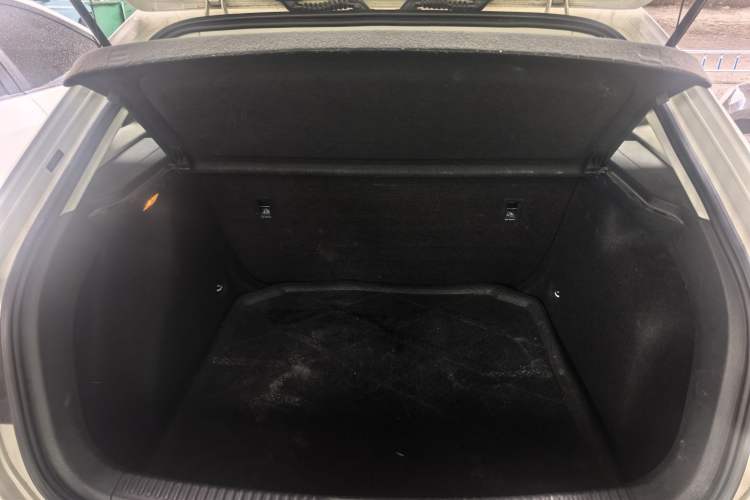 Used Volkswagen Gran Lavida 2015 1.6L Automatic Fashion Edition
