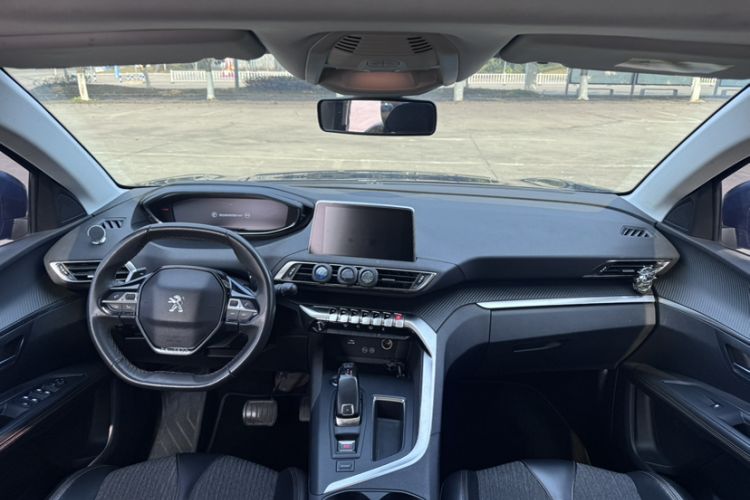 Used Peugeot 5008 2017 380THP 7-Seater Elite Edition Interior 2