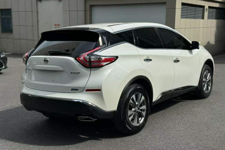 Used Nissan Murano 2019 2.5L XL Two-Wheel Drive Smart Connect Luxury Edition China VI Standard Exterior 4