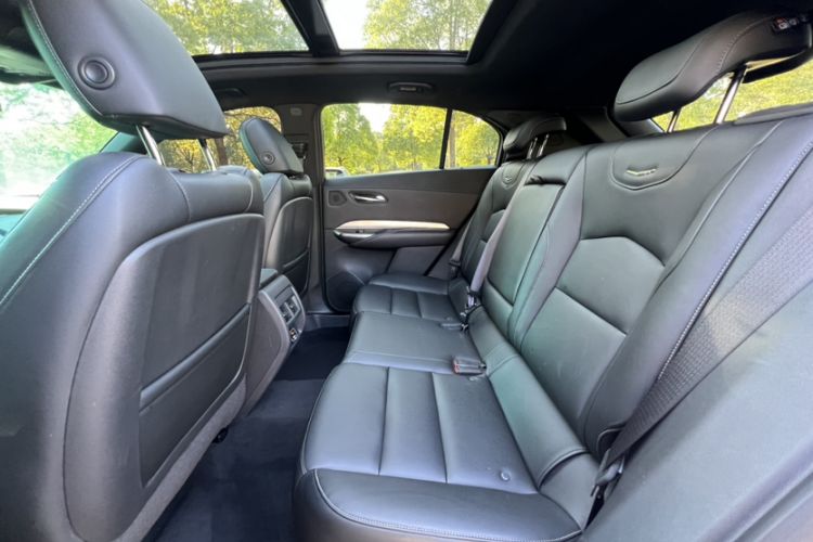 Used Cadillac XT4 2018 28T Two-Wheel Drive Leading Version
