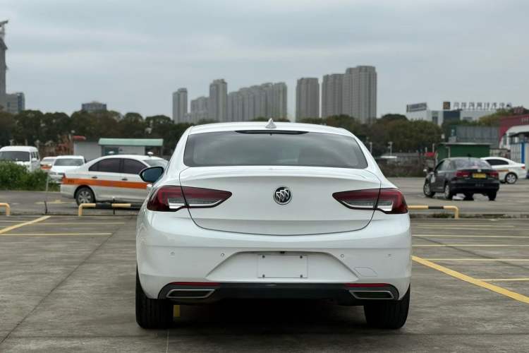 Used Buick Regal 2020 552T Luxury Version Exterior 4