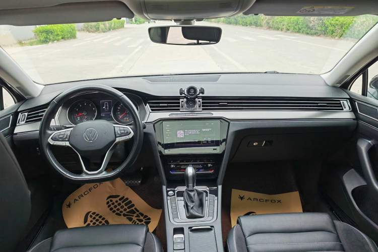 Used Volkswagen Magotan 2020 330TSI DSG Leading Model Interior 1