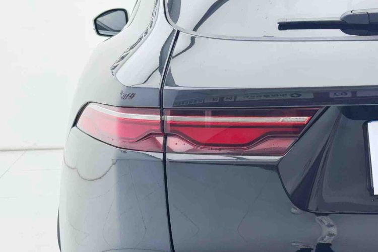 Used Jaguar F-PACE 2024 P250 R-Dynamic SE