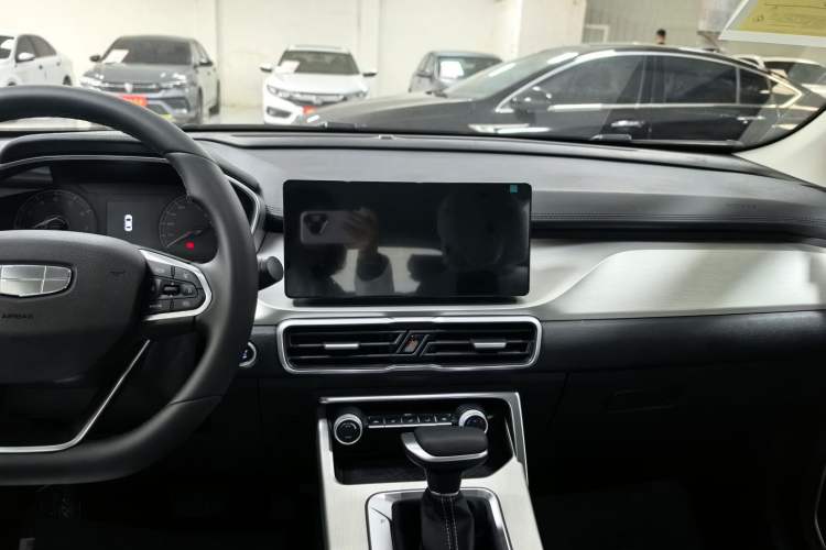 Used Geely Auto Coolray 2025 1.5L CVT Super Edition Interior 2