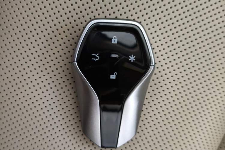 Used Hyptec HT 2023 670 Rear-Drive Ultra-High-Voltage NDA Version
