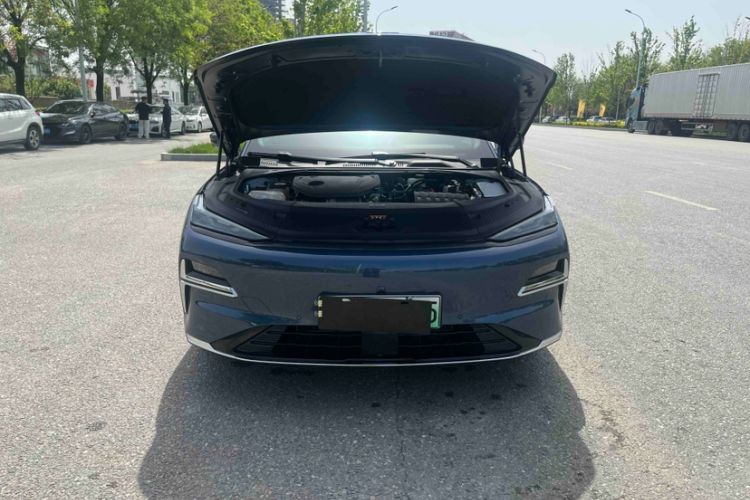 Used Geely Galaxy 8 2025 130km EM-P Starship Edition
