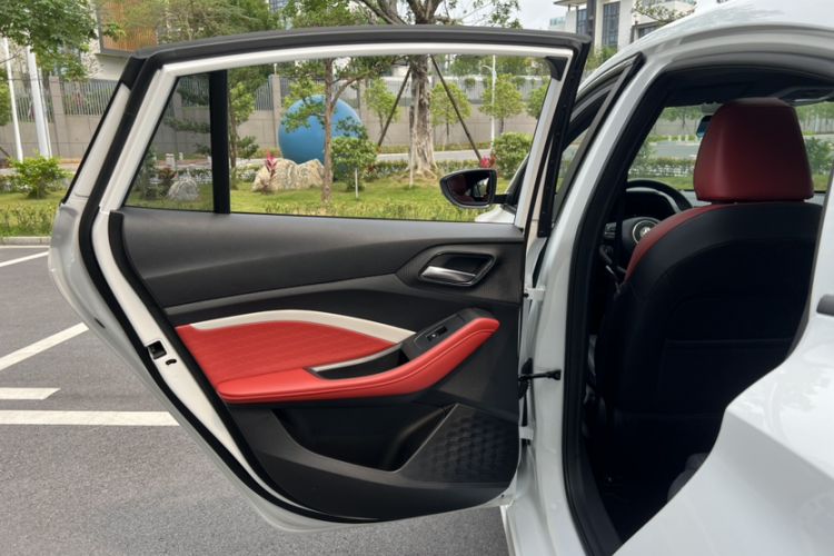 Used MG 5 2023 180 DVVT CVT Luxury Edition Interior 4