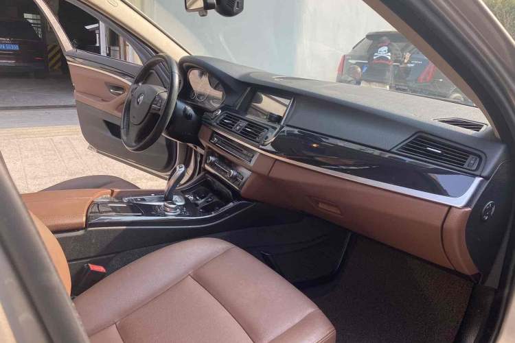 Used BMW 5 Series 2014 520Li Elegant Model