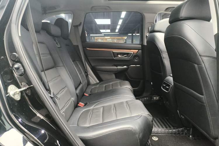 Used Honda CR-V 2021 240TURBO CVT 2WD Fashion Edition Interior 4