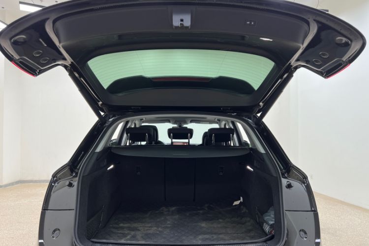 Used Audi Q5L 2022 Updated 45T Luxury Dynamic Version Interior 9