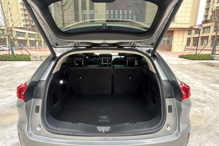 Used Wey VV5 2019 Upgraded Model 2.0T Two-Wheel Drive Ultra-Luxury Version China V Standard