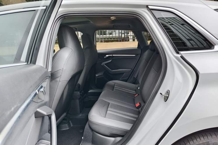 Used Audi A3 2021 Sportback 35 TFSI Fashionable Sports Model Interior 3