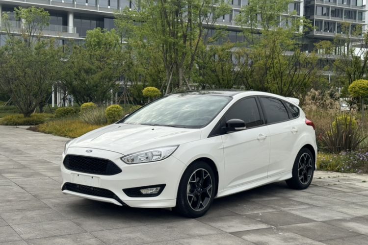 Used Ford Focus 2017 Hatchback EcoBoost 180 Automatic Elite Model
