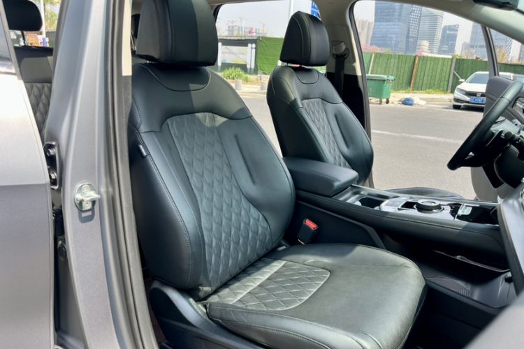 Used Kia Sportage (Chinese Domestic Model) 2023 2.0T Two-Wheel Drive Flagship Edition
