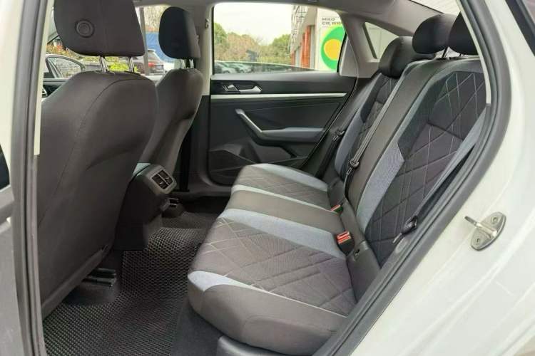 Used Volkswagen Lavida 2023 1.5L Automatic De Yi Edition Interior 4