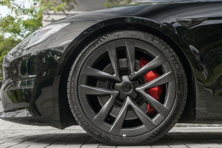 Used Tesla Model S 2023 Three-Motor All-Wheel-Drive Plaid Version
